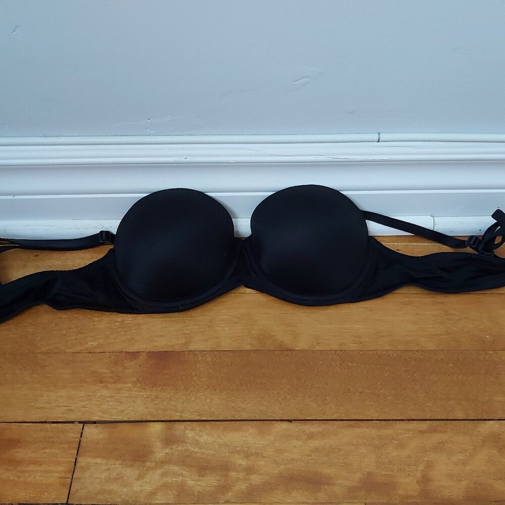 Victoria’s Secret Black strapless push up bra